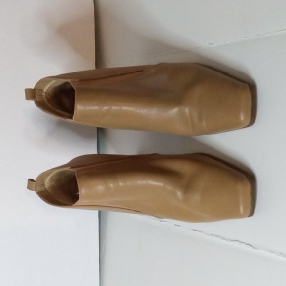 Worthington Women's Ankle Boots, US 10, Tan Slipon pre-owned - Picture 2 of 9